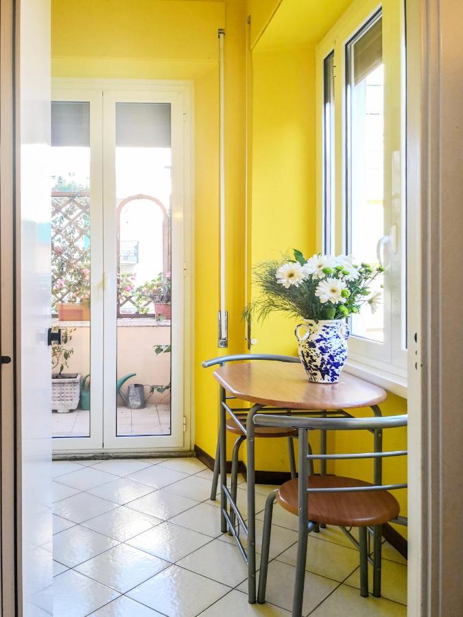 La Casa Colorata Ten Minutes To Colosseum Appartamento Roma